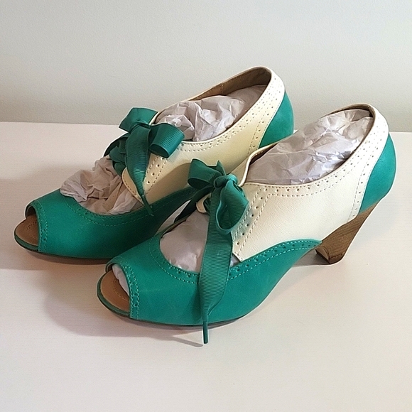 Chelsea Crew Julia Shoes - Picture 2 of 5